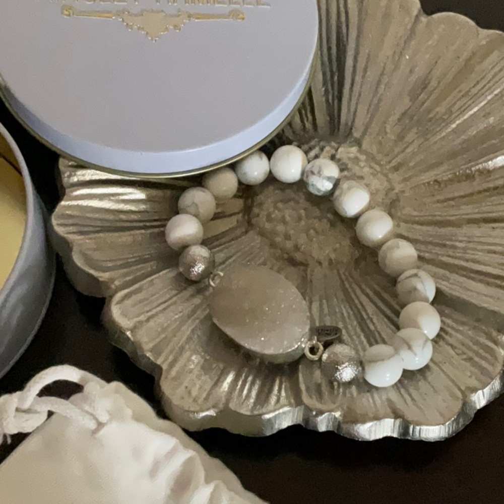 Kinsley Armelle howlite and quartz bracelet